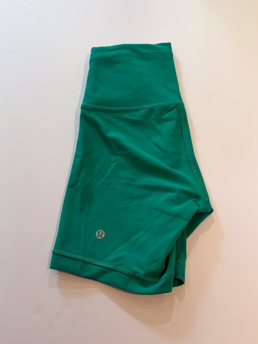 Lululemon Wunder Train High-Rise 6" Shorts Green Size 4 Athletic Biker Shorts